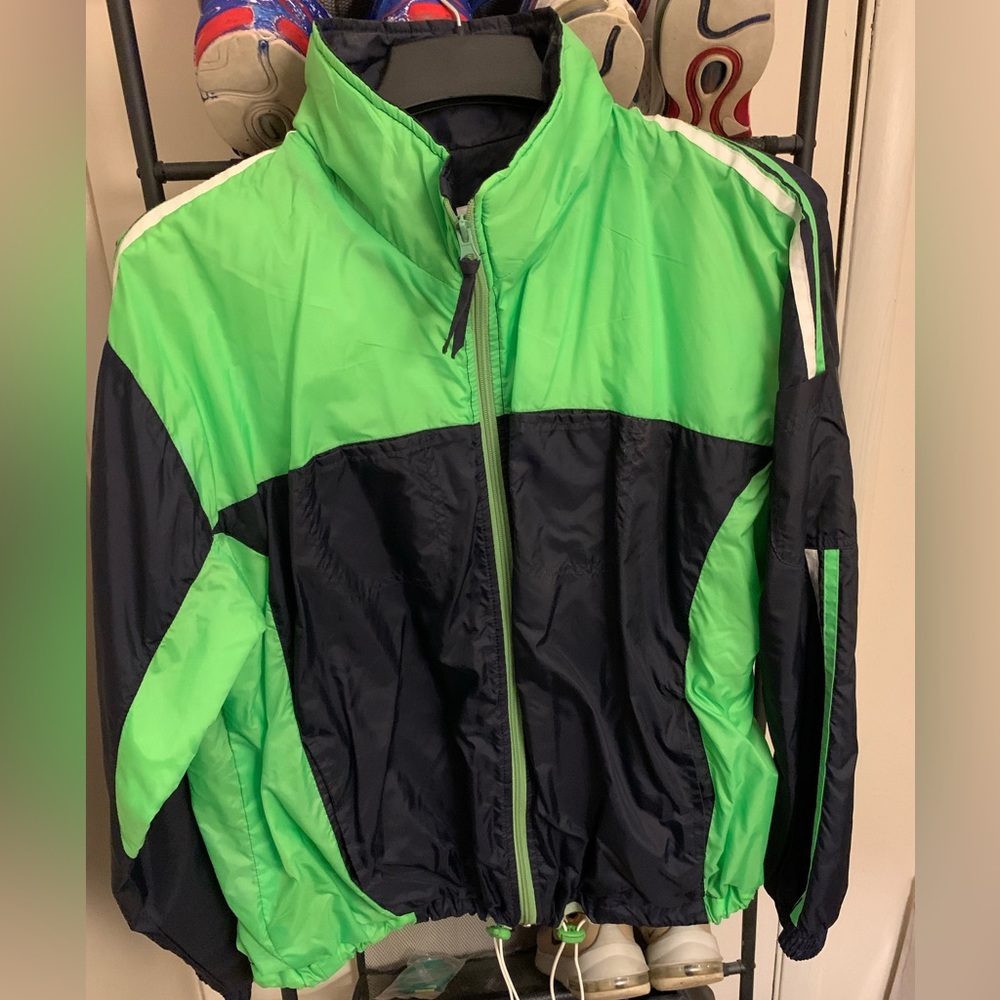 Xl black and green retro wind breaker